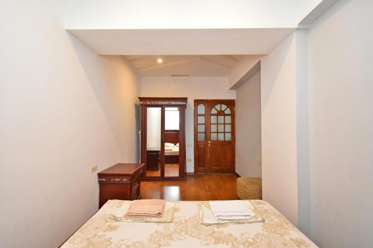 Armenak Apartments N20 Yerevan Ngoại thất bức ảnh